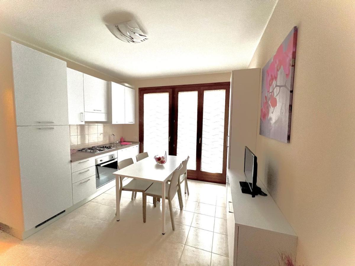 Petite Maison 西尔米奥奈 外观 照片